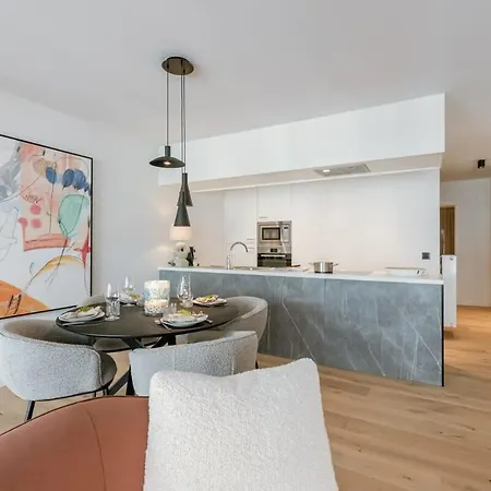 Huswell - High End Apartment Nearby The Beach In Knokke With Parking Extérieur photo