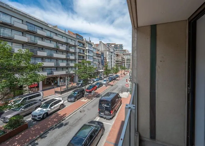 Huswell - High End Apartment Nearby The Beach In Knokke With Parking