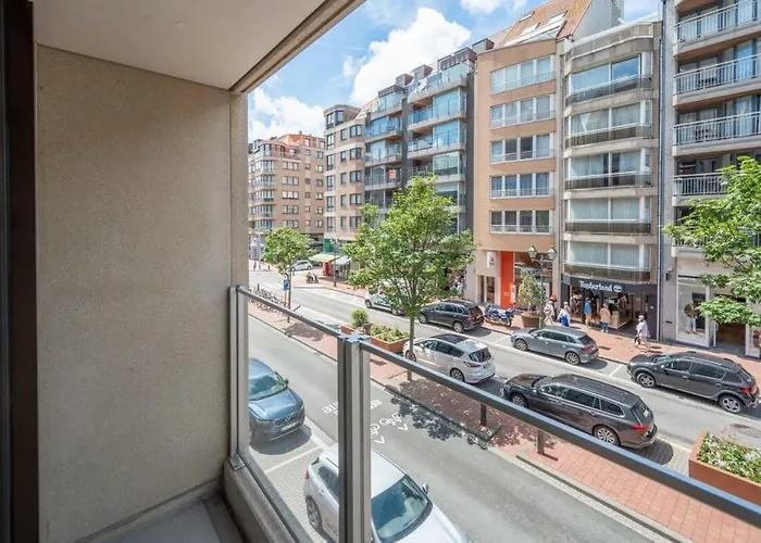 Huswell - High End Apartment Nearby The Beach In Knokke With Parking